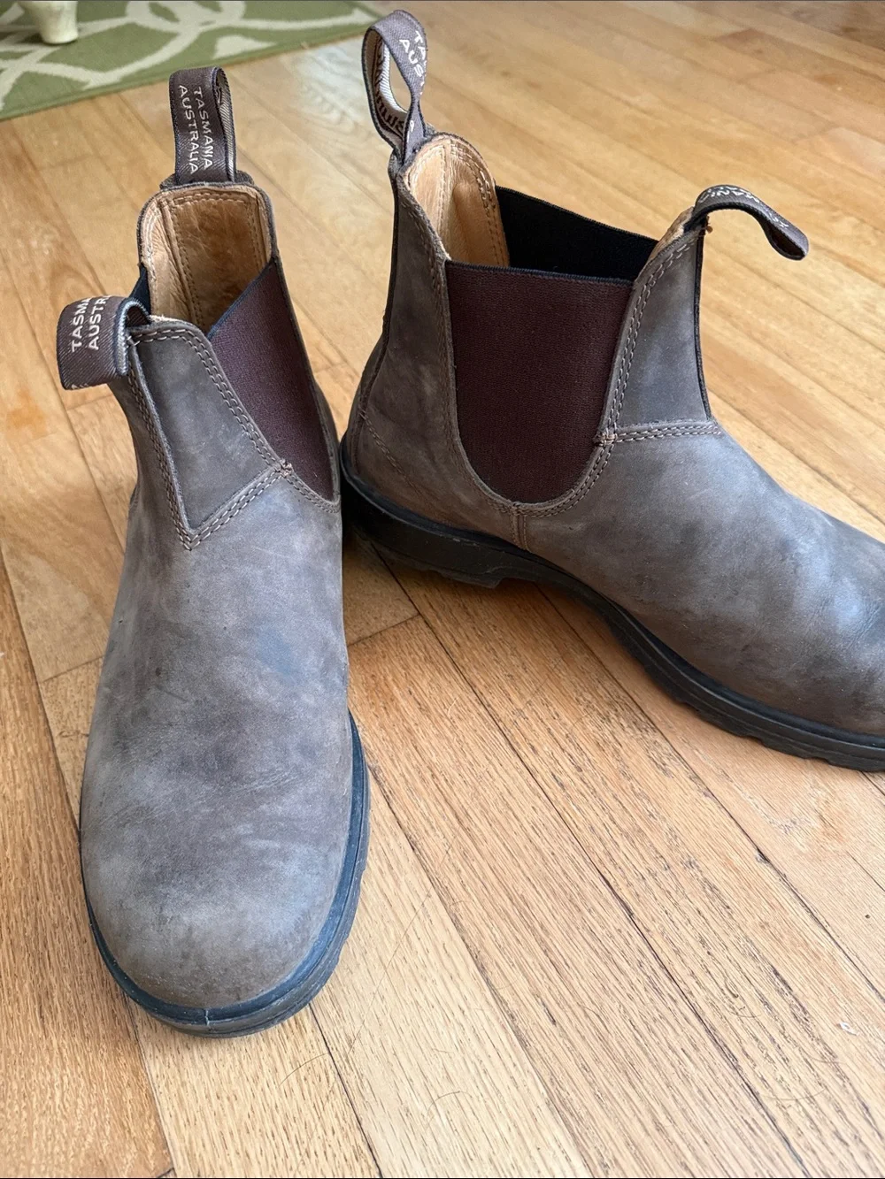 Blundstone sturdy leather